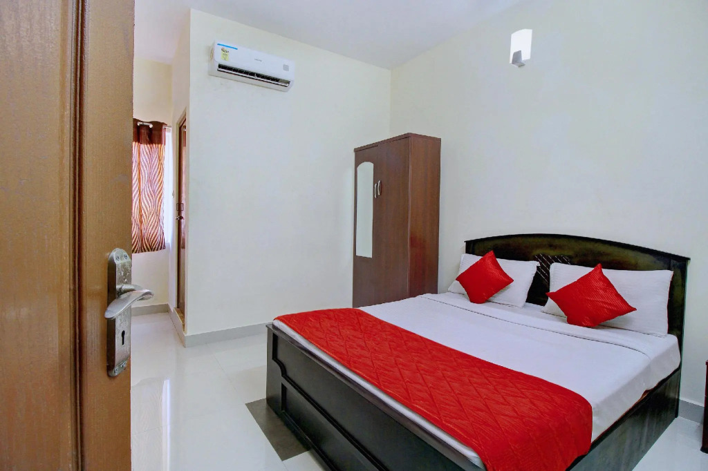 OYO Flagship 8661 Luxe Residency