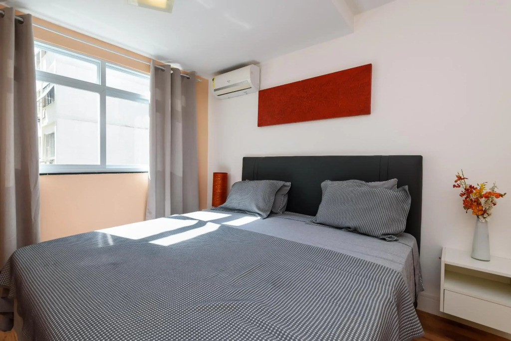 spacious penthouse duplex arpoador