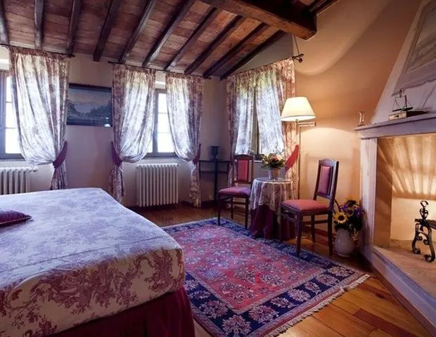 Fonte De Medici Appartamenti Borgo Santa Maria