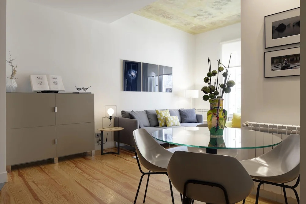 Urbieta 2 Apartment by FeelFree Rentals
