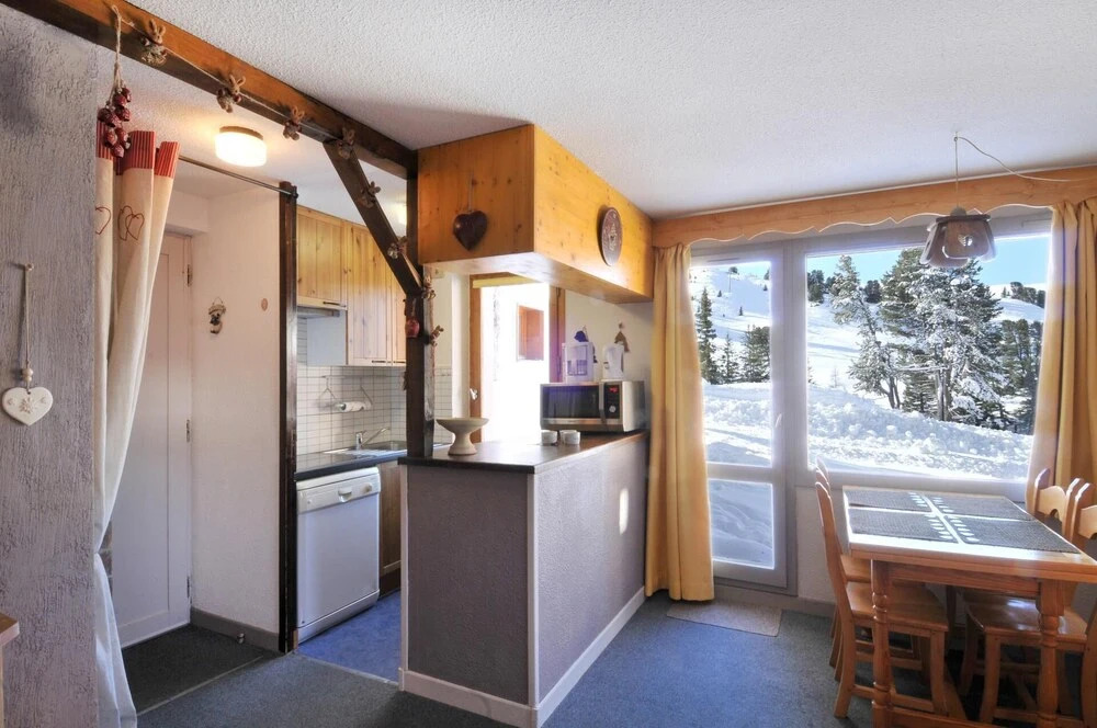 Belle Plagne Two Roomed Apartment on Slopes for 5 People of 31mâ² Tq02