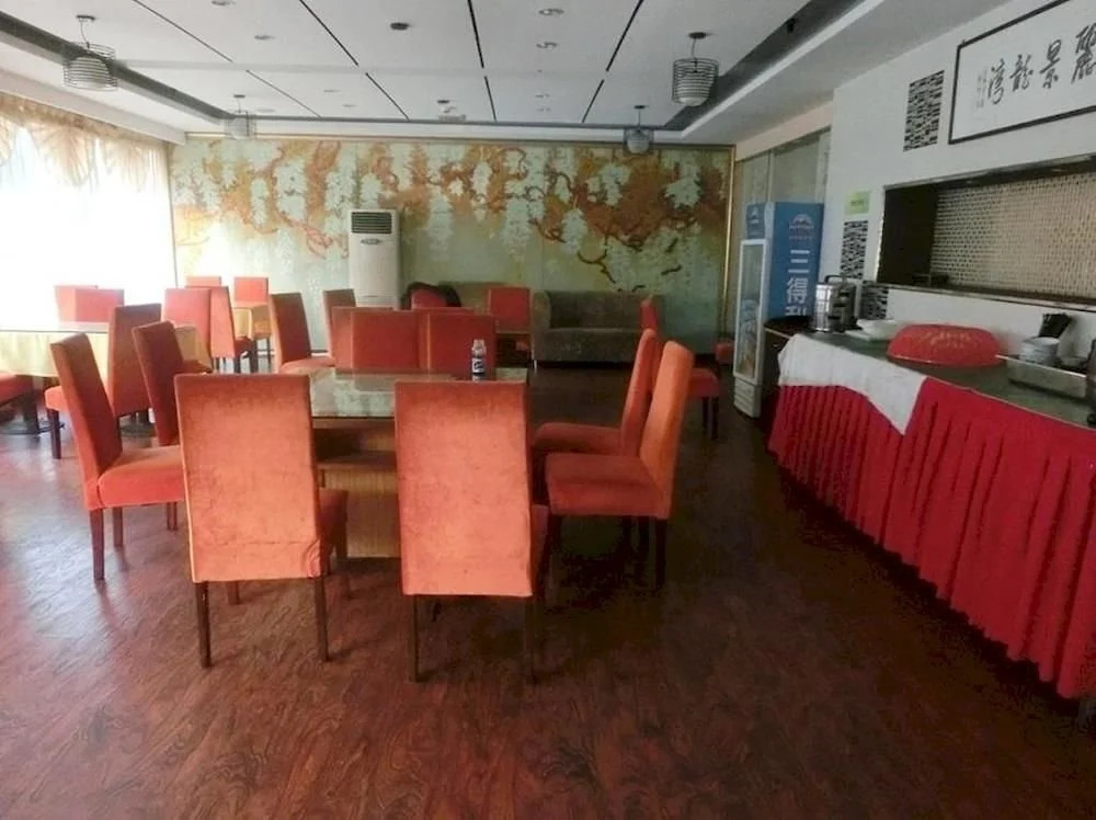 Lijing Longwan Bay Business Hotel