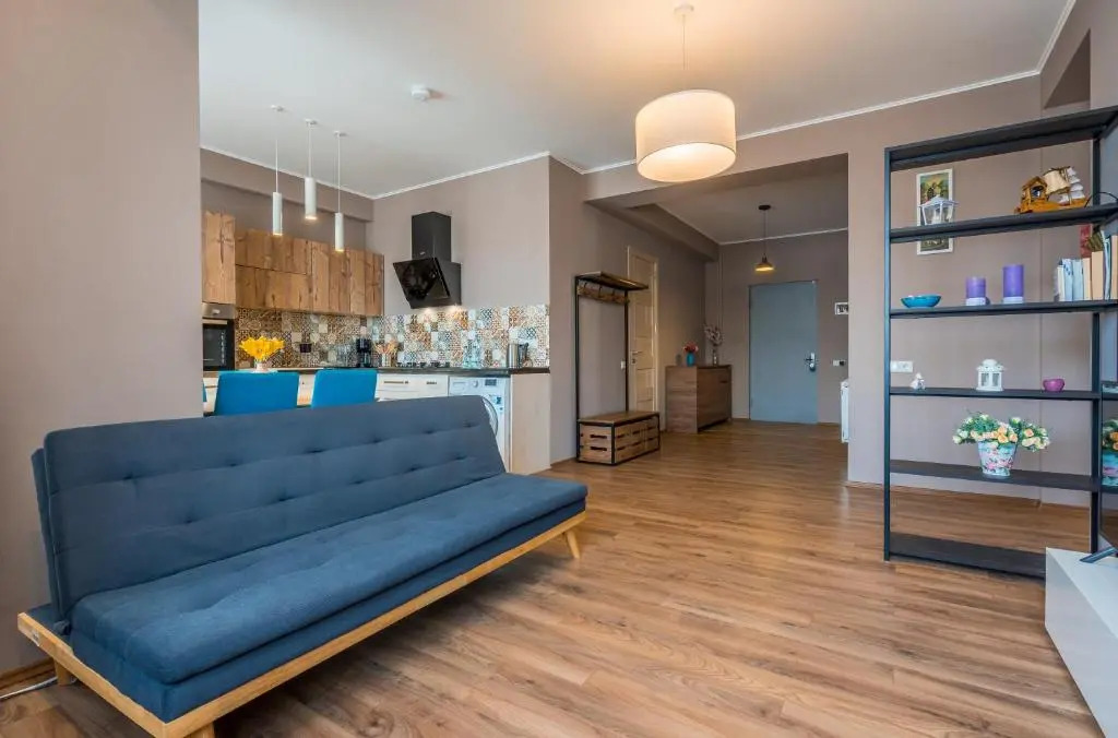 Spacious 76 qm Apartment Near City Center
