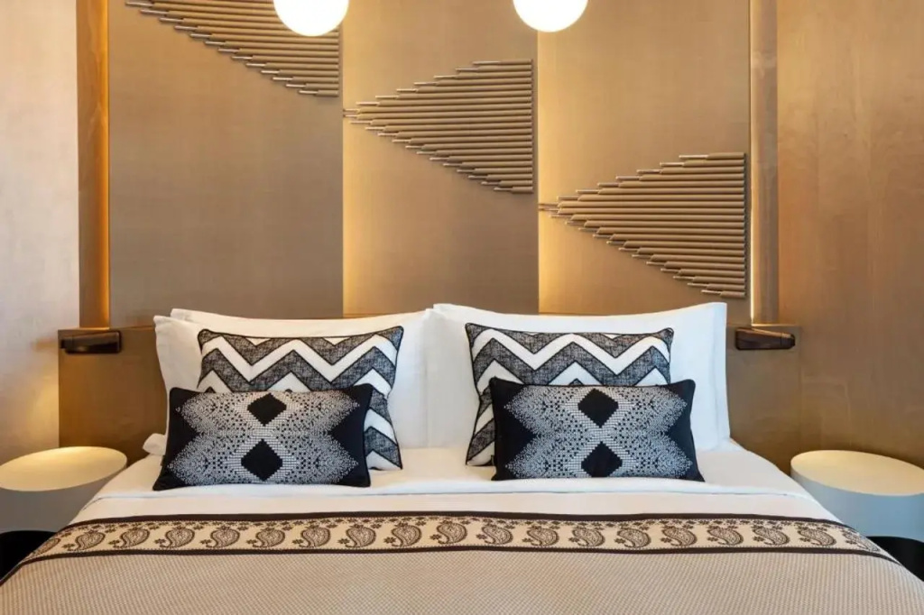 Paragraph Freedom Square, A Luxury Collection Hotel, Tbilisi