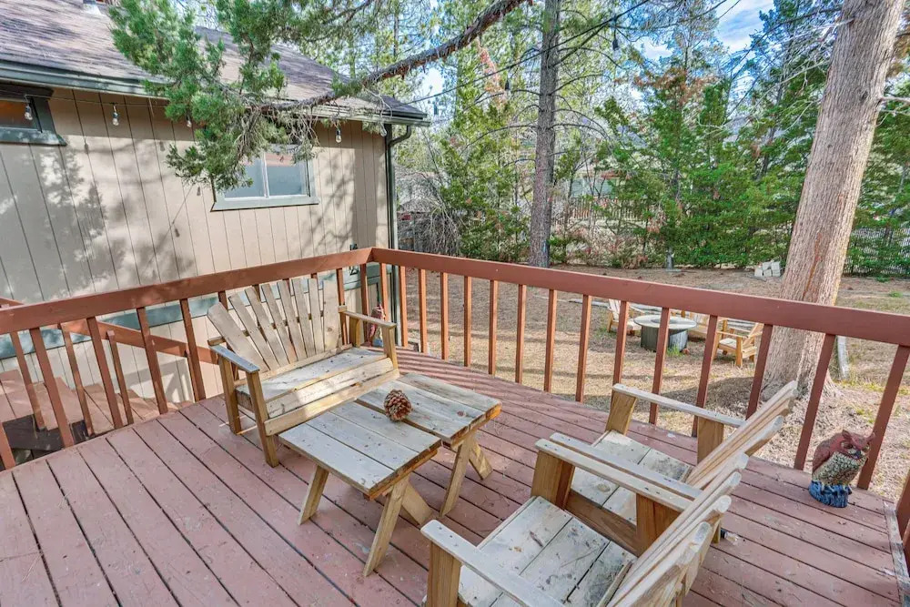 2 Mi to Snow Summit Skiing: Big Bear Cabin w/ Deck