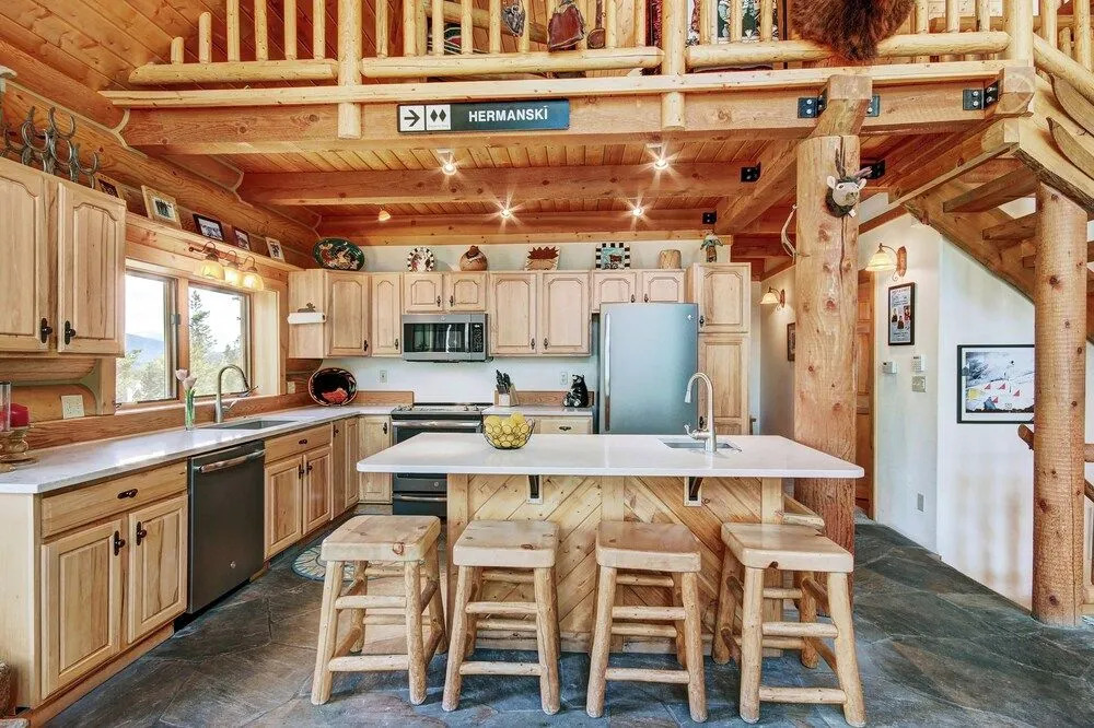 Elk Trail House Peak 7 by Pinnacle Lodging
