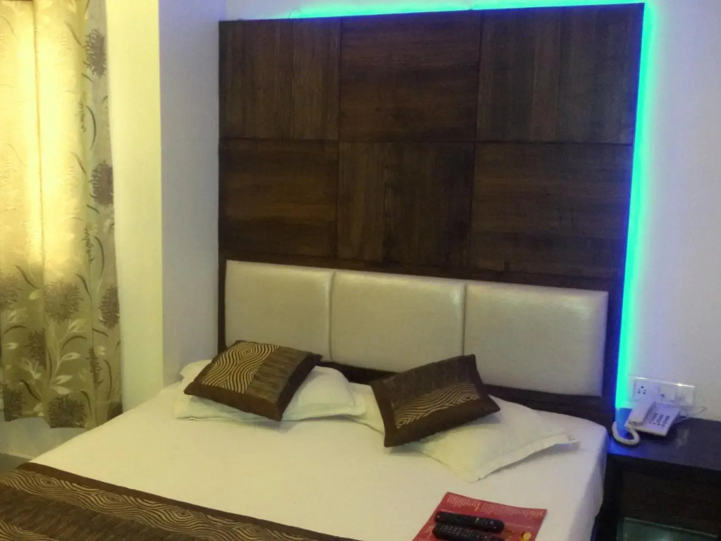Hotel O Saffron Inn