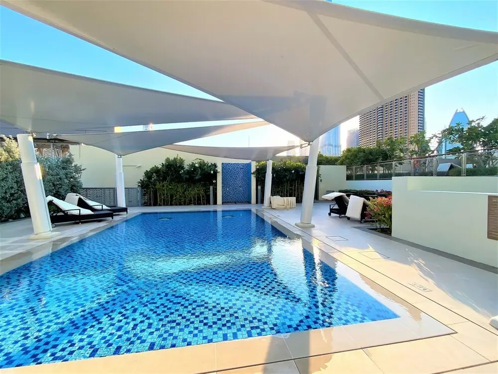 Stunning Apt with Balcony - Dubai Mall access