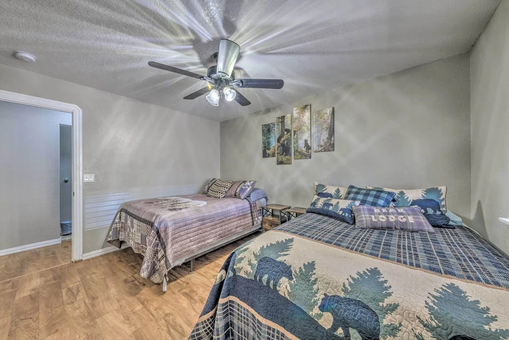 Ruidoso Home w/ Deck, Grill & Pool Table!
