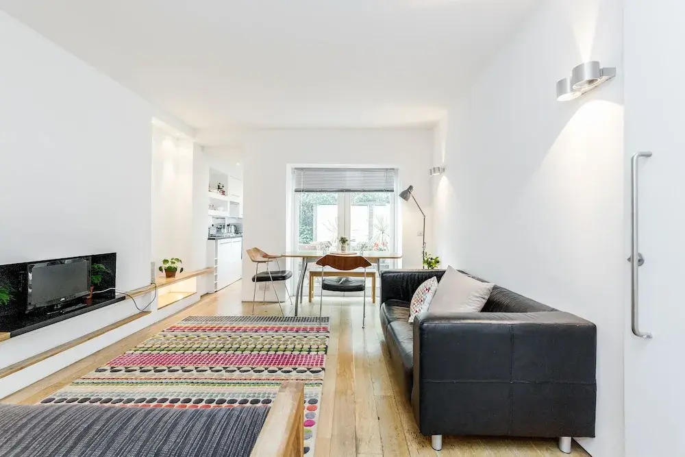 Modern Holland Park apartment