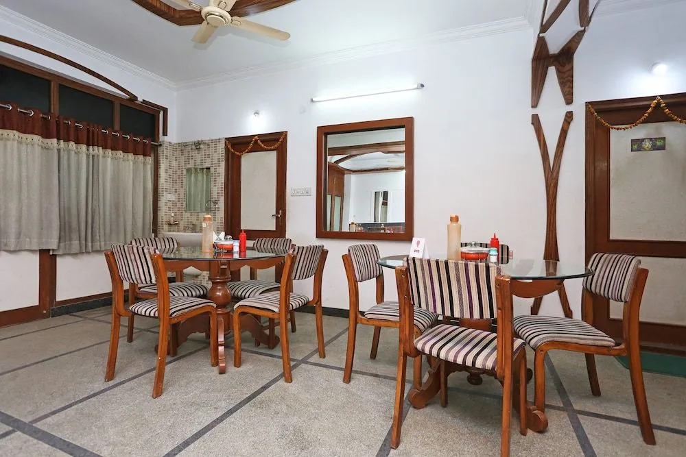 OYO 8932 Delight Inn Gachibowli