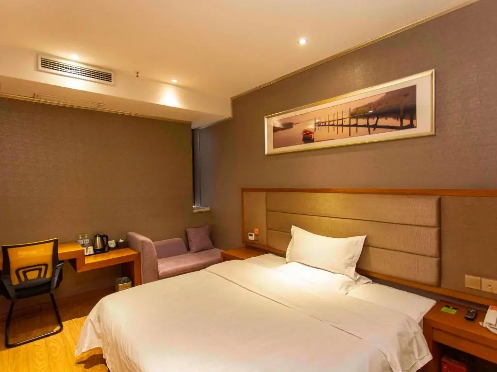 7Days Premium Chongqing Qibo Center Jintong Road Light Railway Station Branch