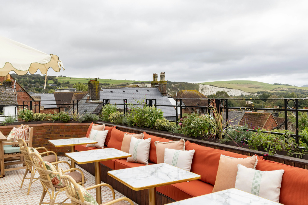 The White Hart - A Heartwood Inn