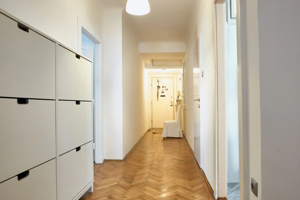 Opera Street Apartments