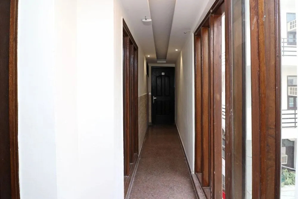 FabHotel Starhood - Manikonda