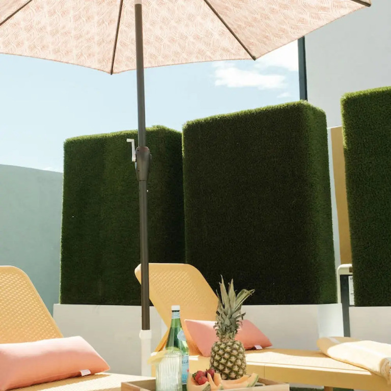 Mod Maya Hotel in Palm Springs