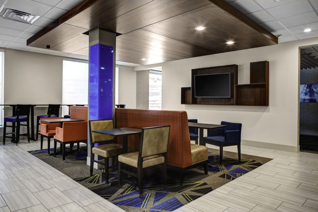 Holiday Inn Express & Suites Coldwater by IHG