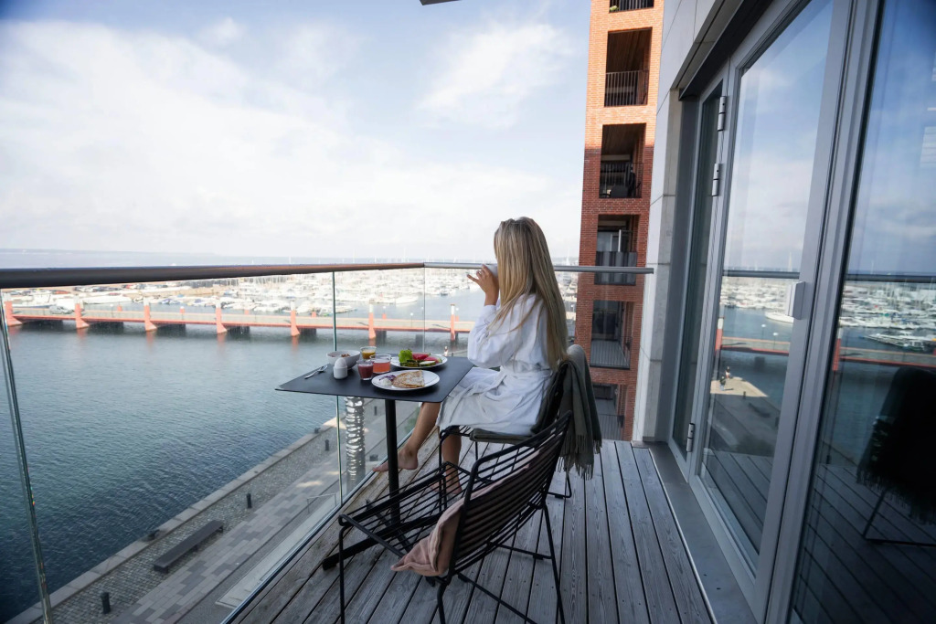 Clarion Hotel Sea U