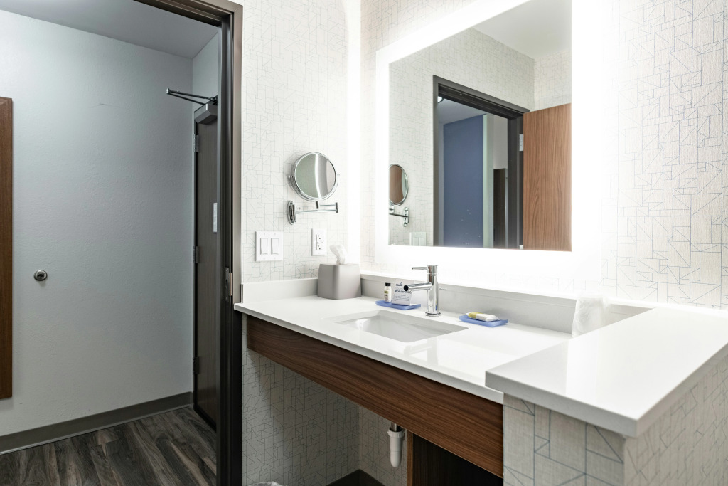 Holiday Inn Express & Suites - Moundsville by IHG