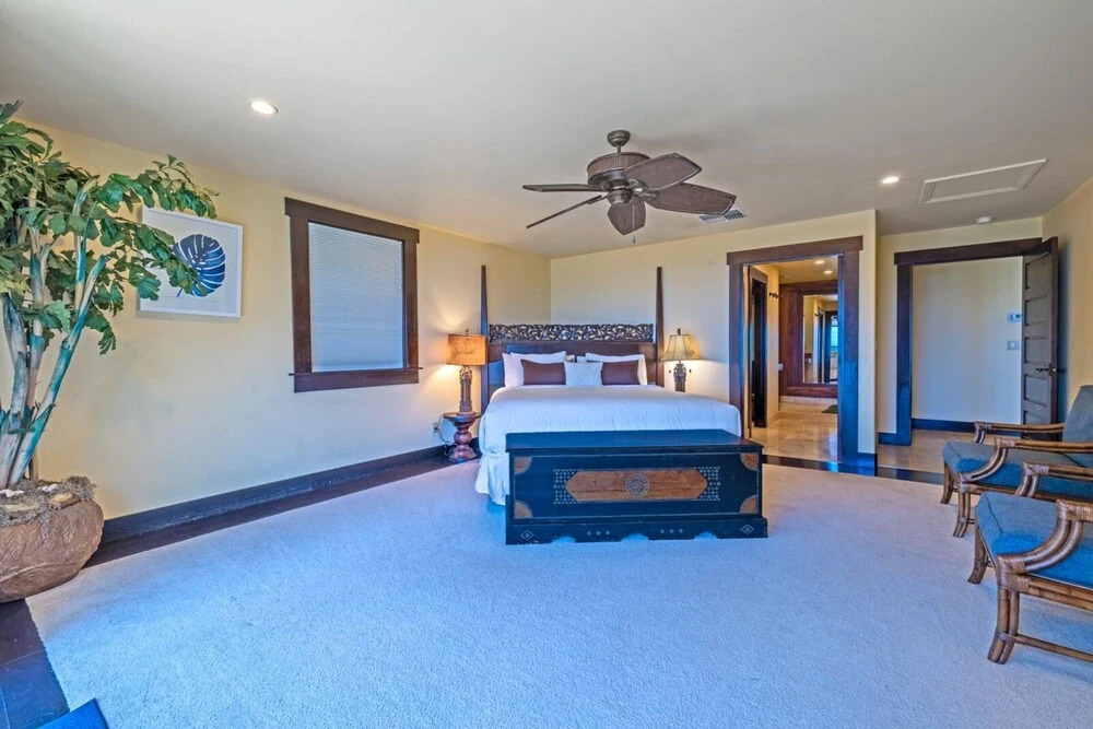K B M Resorts- Hale-1470 Presidential 3bd, 3ba Beach-front Estate, A/c, Private Yard!