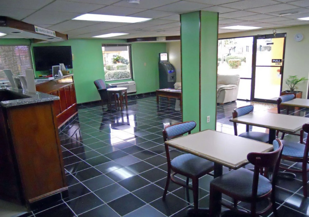 Americas Best Inn - Savannah I-95