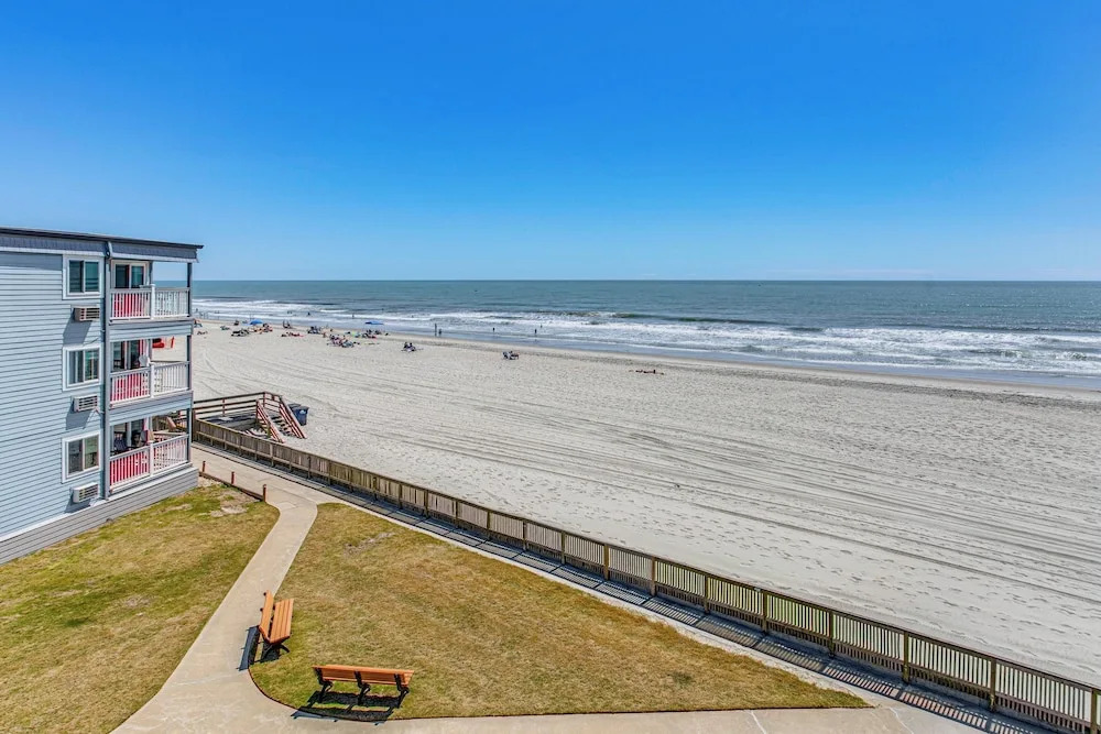 ~ 9 Mi to Boardwalk: Oceanfront Myrtle Beach Condo