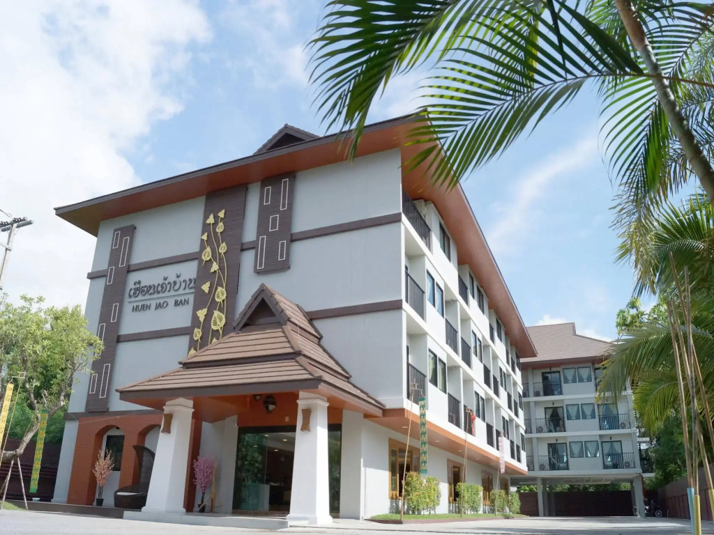 Huen Jao Ban Hotel