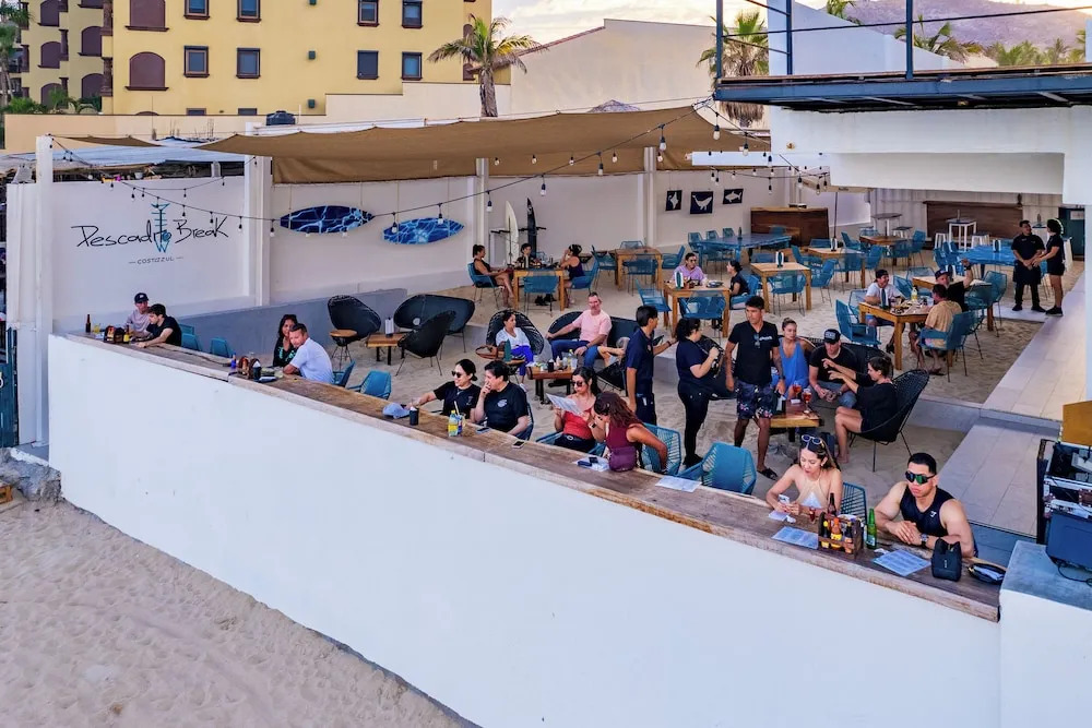 Cabo Break Hotel