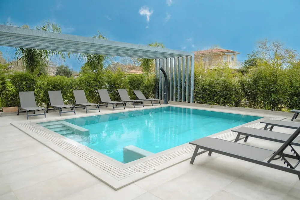 Grand Kourouta Pool Apartments