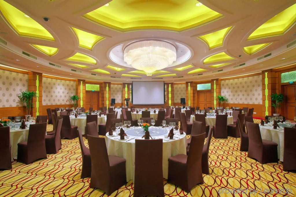Отель Palace Hotels (Chongqing Nanbin Road Holy Land Hot Spring Branch)