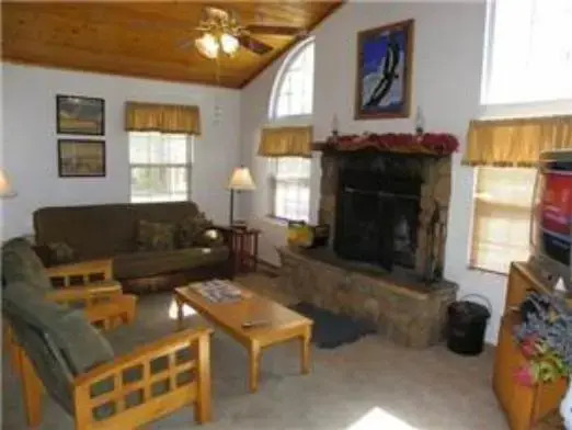 Beary Relaxing by Big Bear Cool Cabins