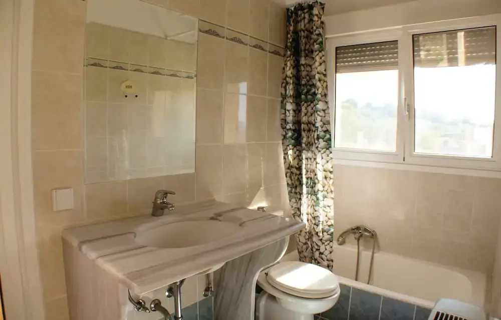 Awesome Home in Perdika With Wifi and 5 Bedrooms