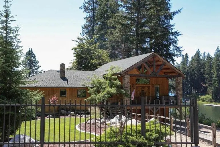 Hayden Lake Estate
