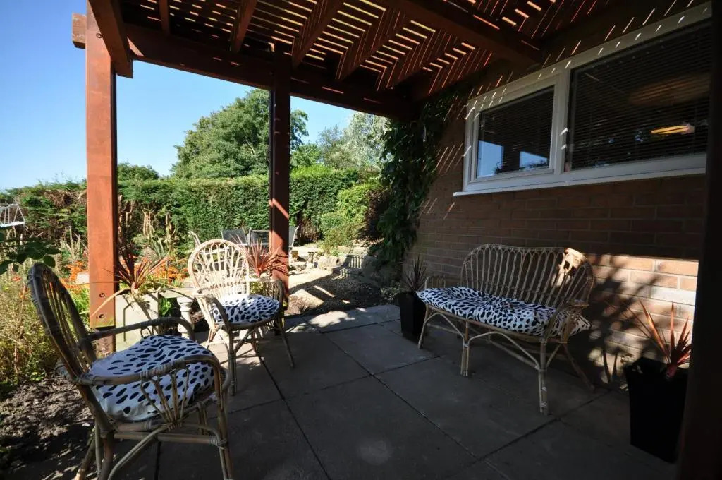 The Garden Apartment, Near Airport & City