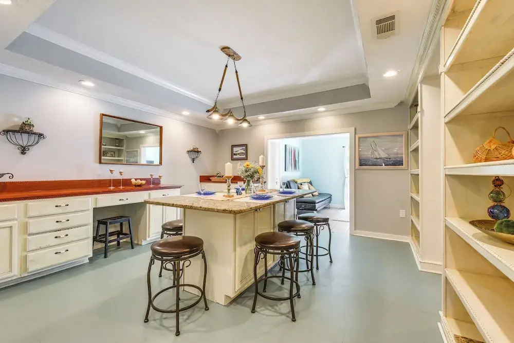 Pet-friendly Fort Walton Beach Home: 4 Mi to Ocean