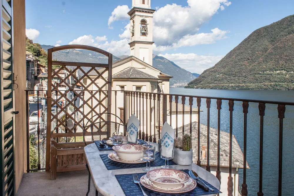 Il Molo by "The House Of Travelers"