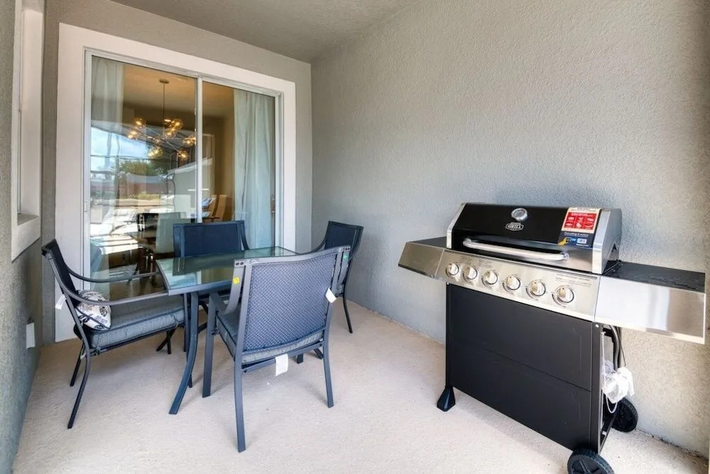 Modern And Chic Villa Just 10 Min From Disney 4 Bedroom Townhouse