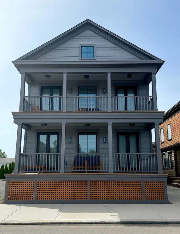Brand New Construction! 3 Unit5 Bed Property