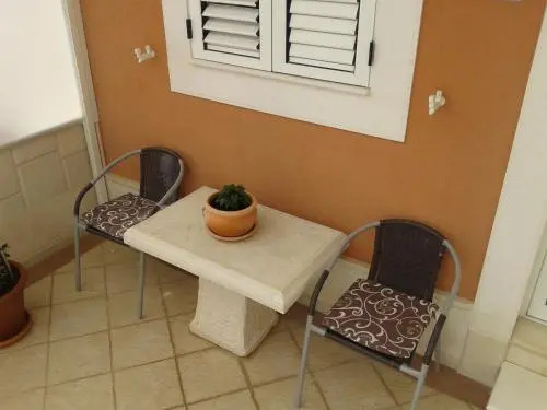 Apartments and Rooms Tino