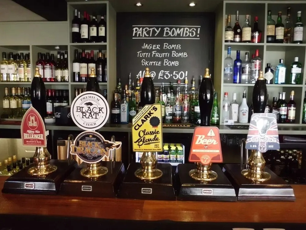 The Somerset Arms