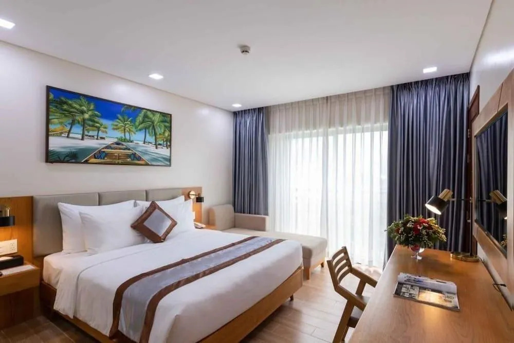 Marina Bay Con Dao Hotel
