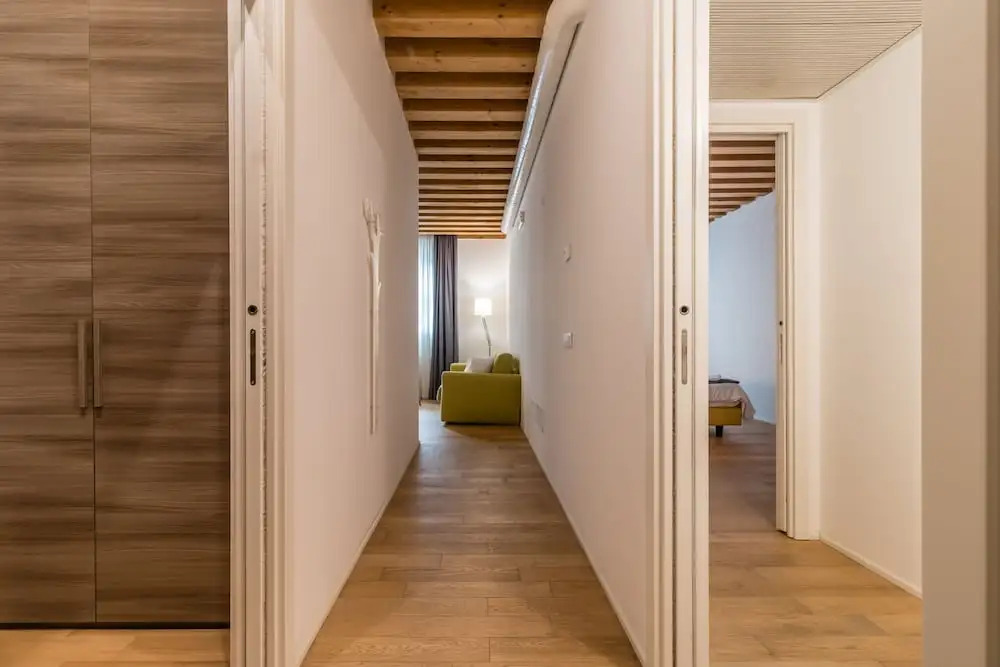 Mazzoni 10 Modern Flat