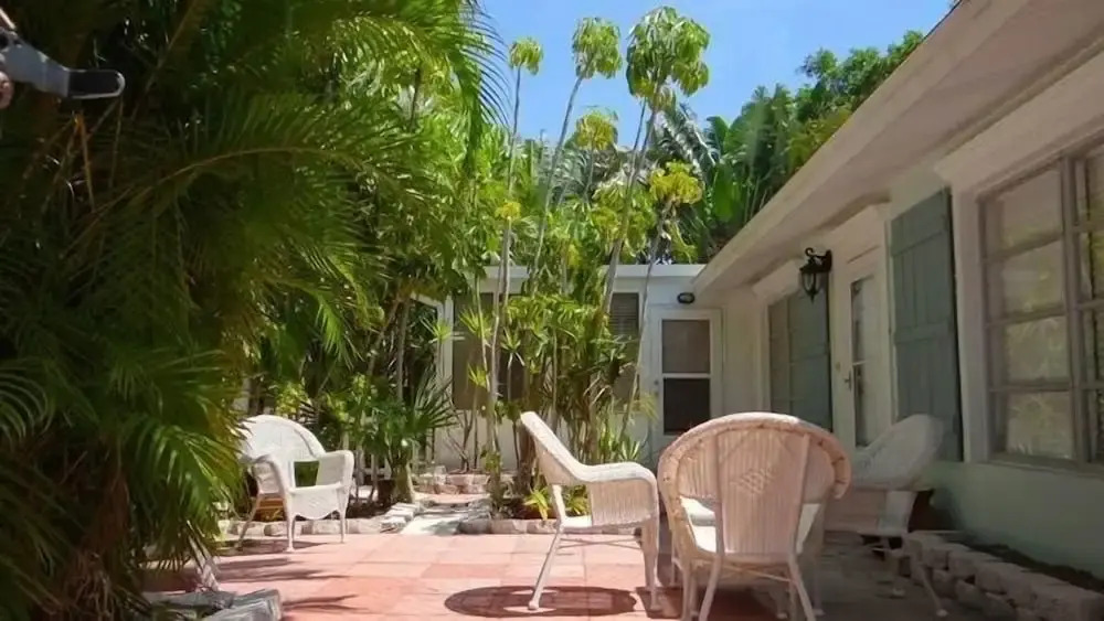 105a 12th Street South Back 2 Bedroom Apts by RedAwning