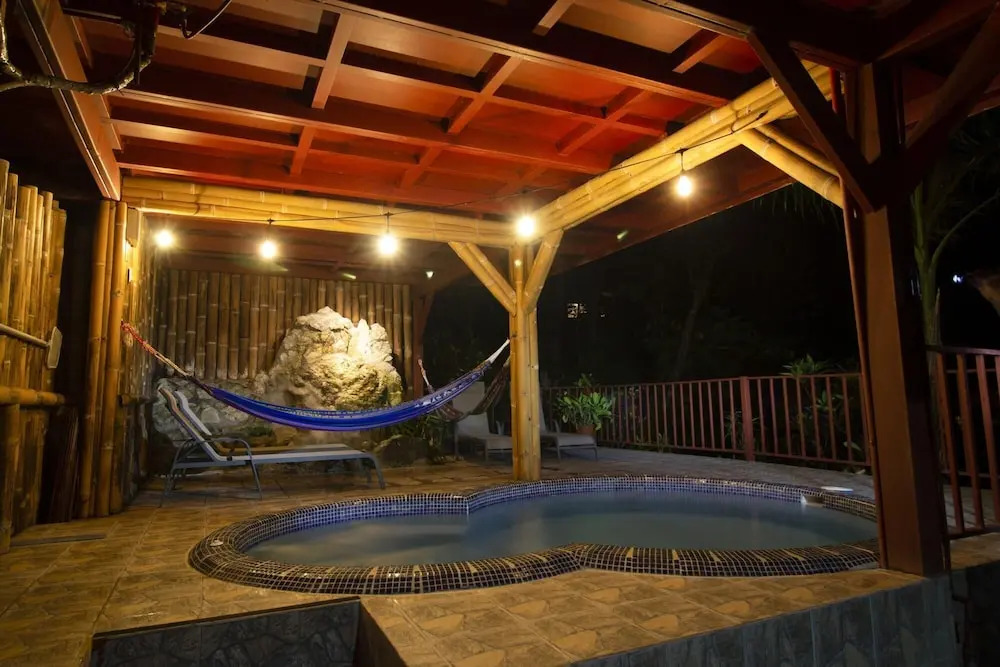 Bali Inspired Casa Cascada w Jungle Views Wi-fi Private Pool ac