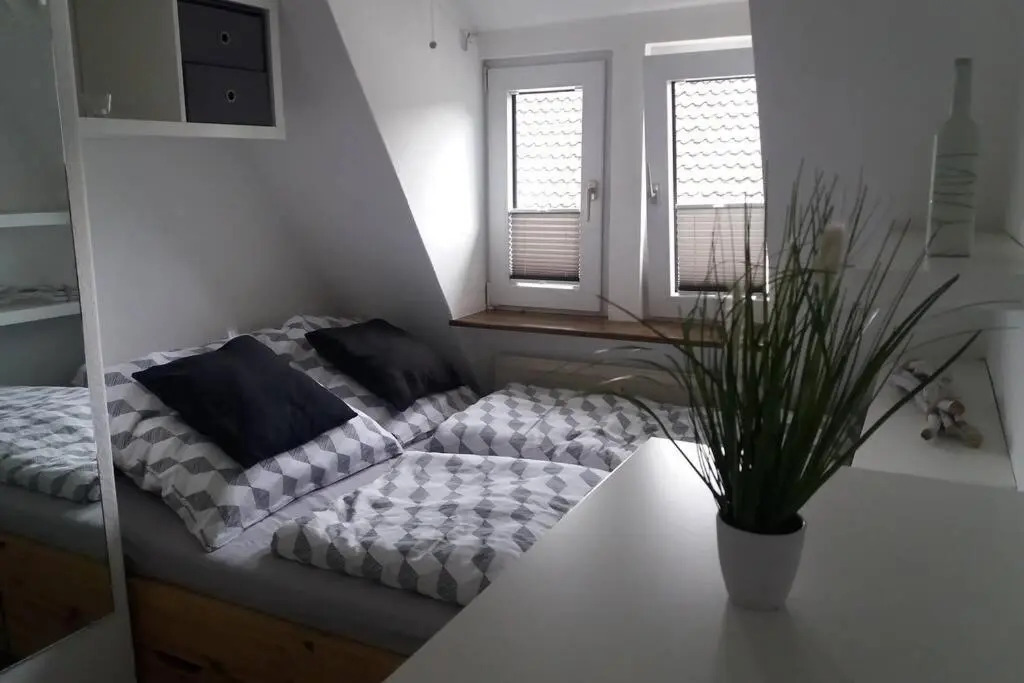 Helle 2-Zimmerwohnung Am Stadtrand (Adults Only)