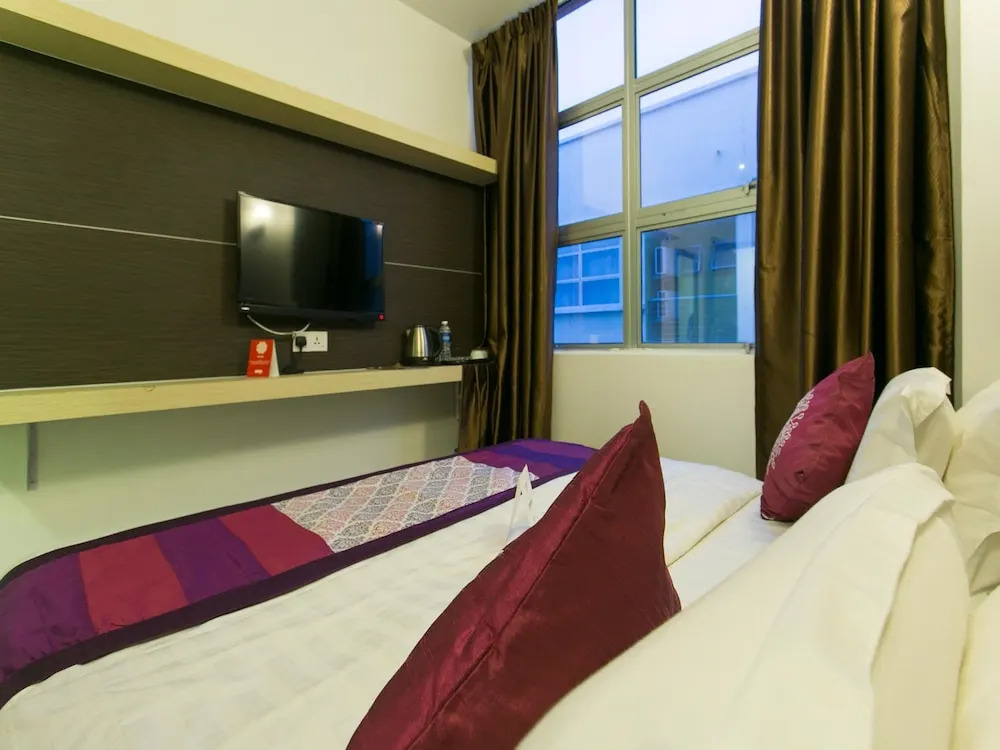 OYO 286 Uptown Hotel