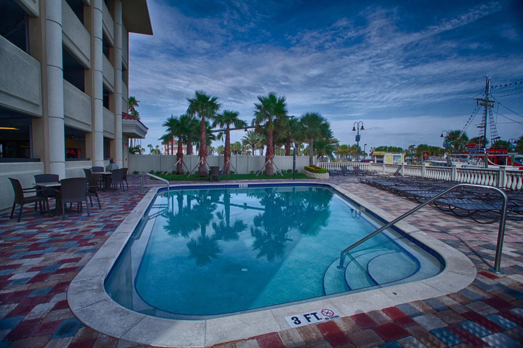 Pier House 60 Clearwater Beach Marina Hotel