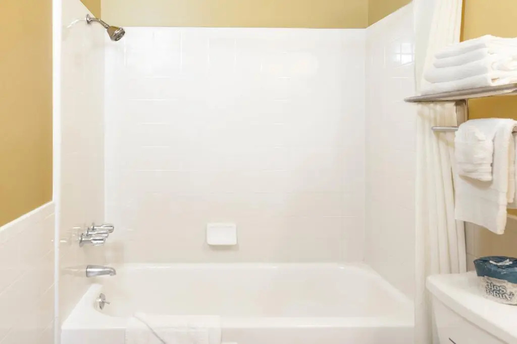 Super 8 by Wyndham Canoga Park
