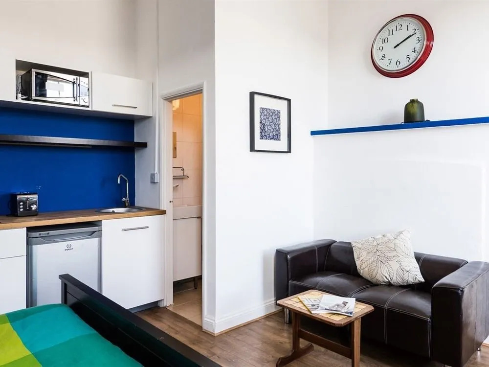 Shoreditch Escape by City Sparrow