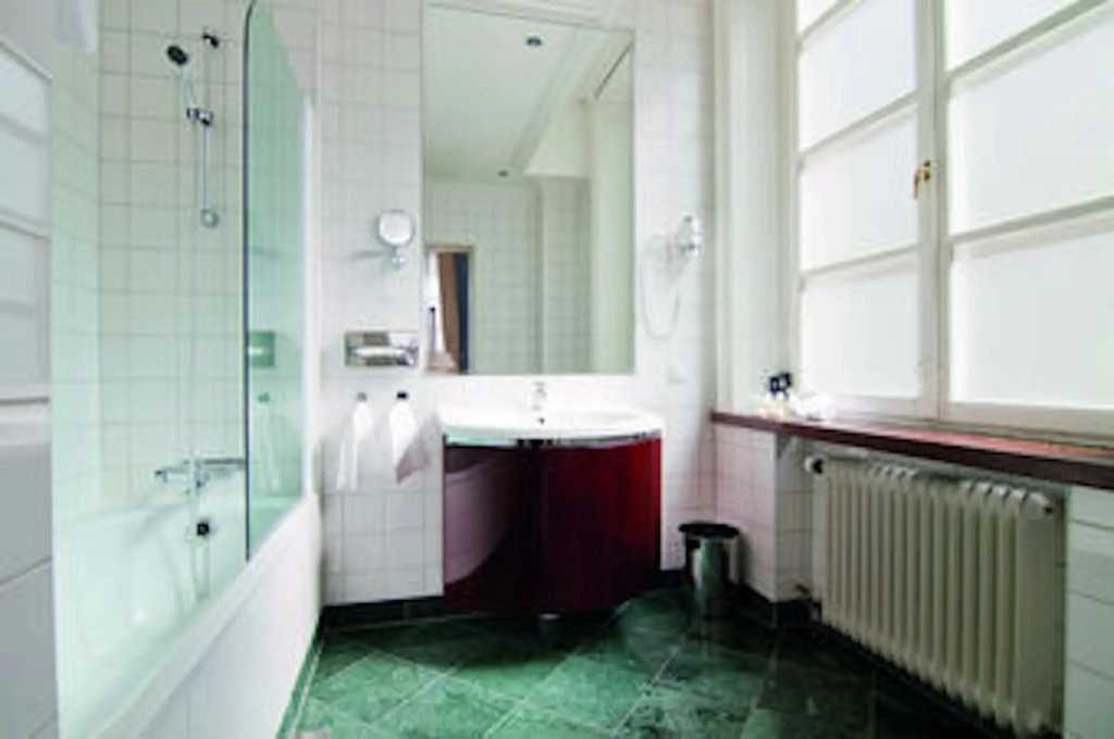 Elite Plaza Hotel